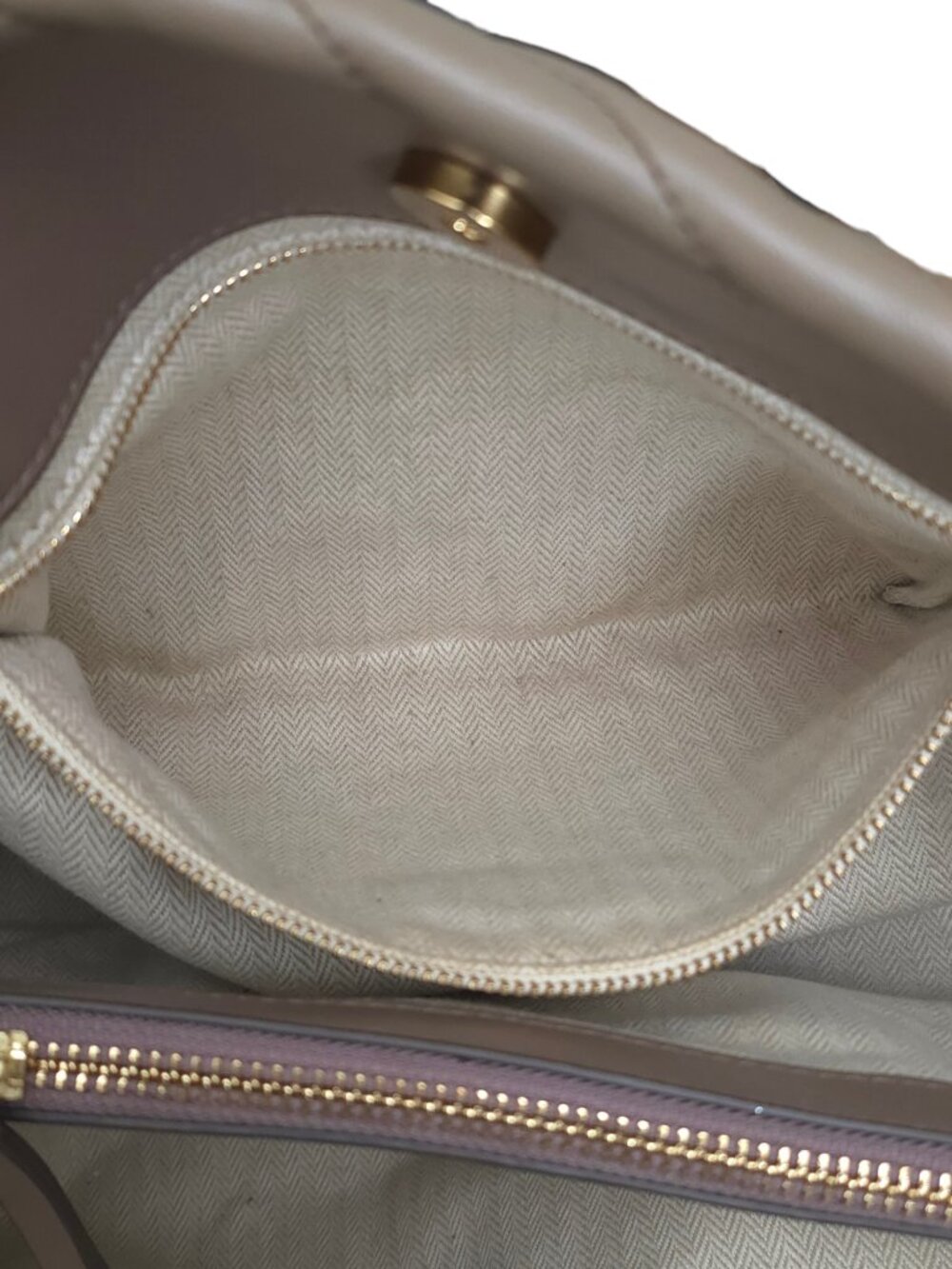 Tory Burch Kira Chevron Tote Bag Taupe Beige Leather Quilted Chain - Picture 7 of 12
